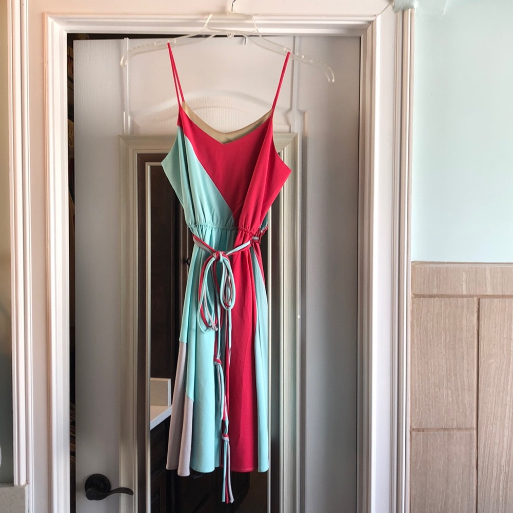 Color block dress - NWOT - smoke free home